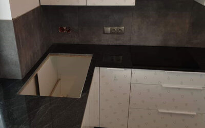 VIRGINIA BLACK poler