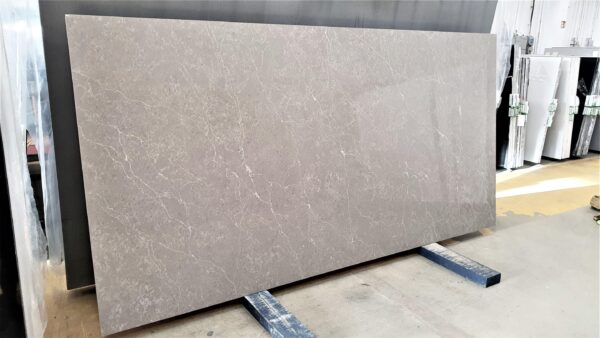 siquartz grigio venato slab 3 scaled