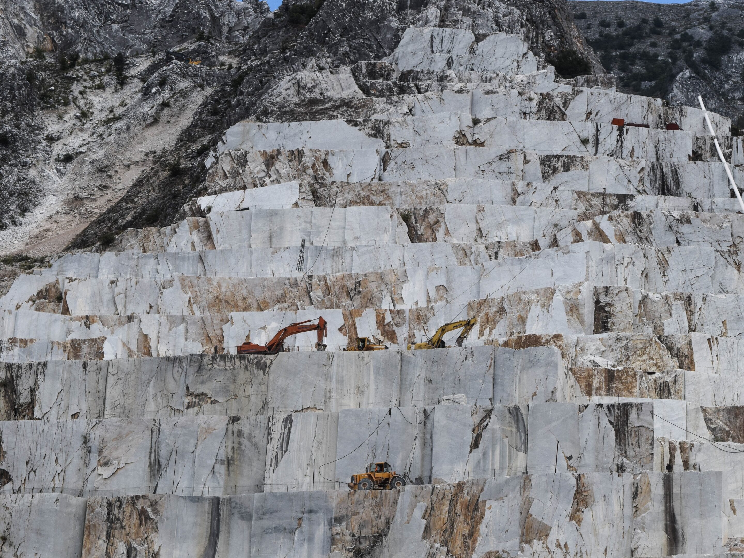 marmur kopalnia carrara scaled