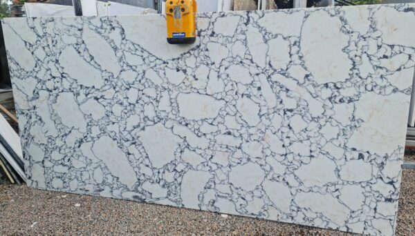 siquartz arabescato slab satyna scaled