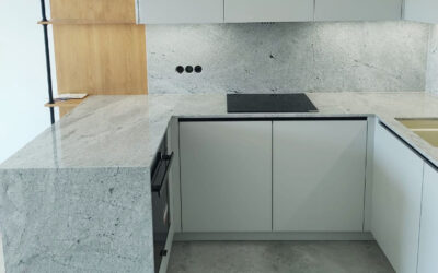 GRANIT KASHMIR SILVER poler